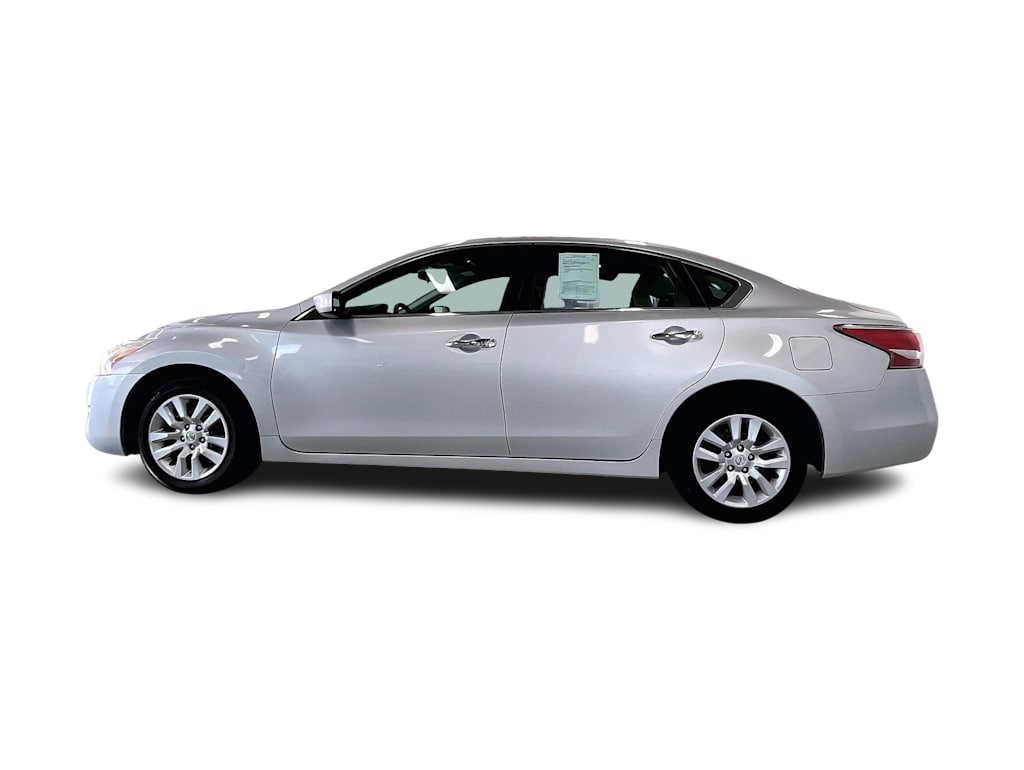 Thumbnail: 2015 Nissan Altima - 3