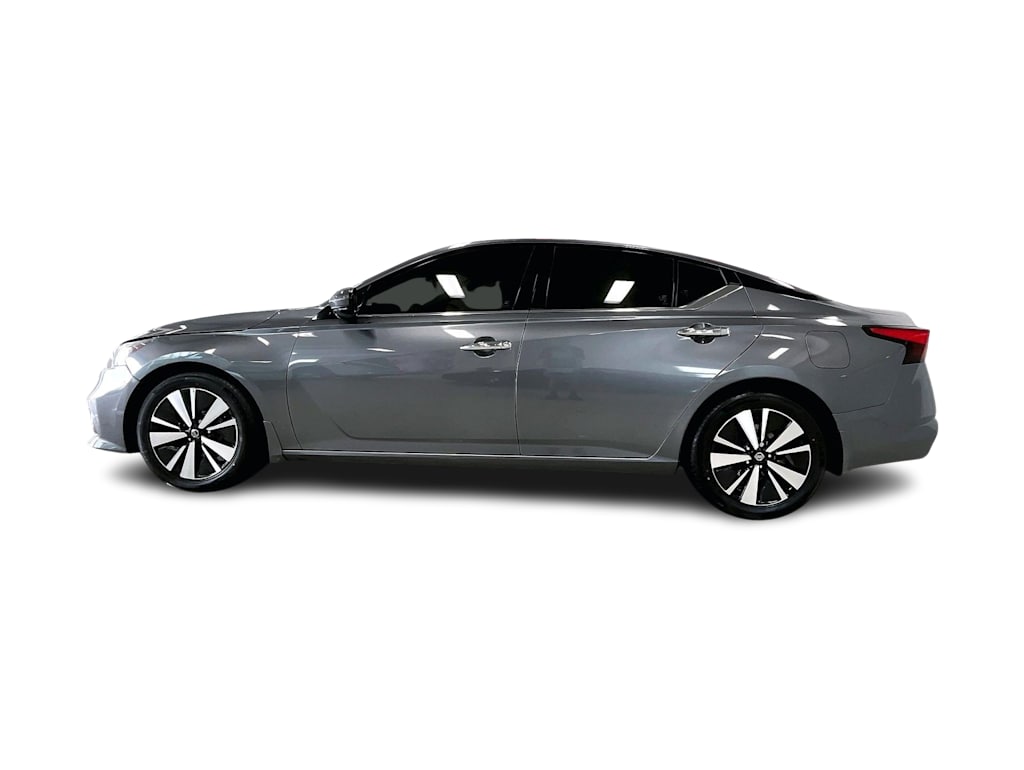 Thumbnail: 2022 Nissan Altima - 3