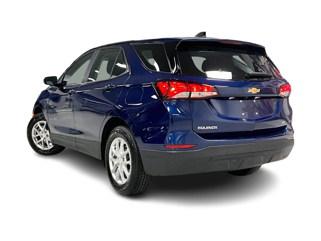 Thumbnail: 2023 Chevrolet Equinox - 4