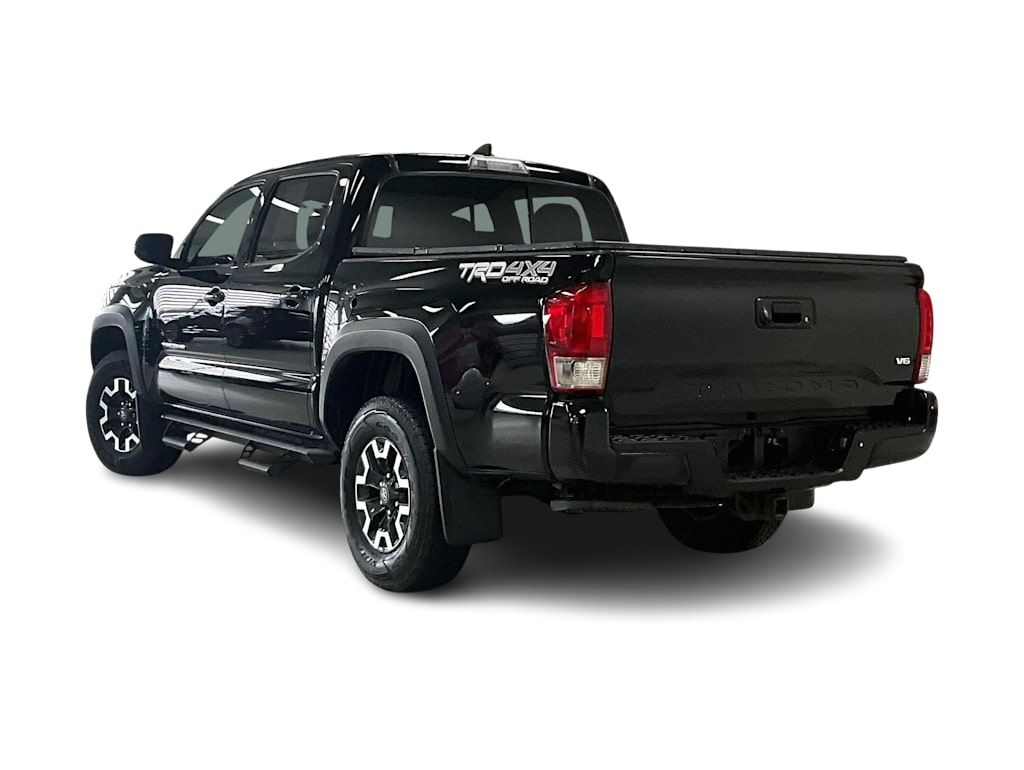 Thumbnail: 2017 Toyota Tacoma - 4