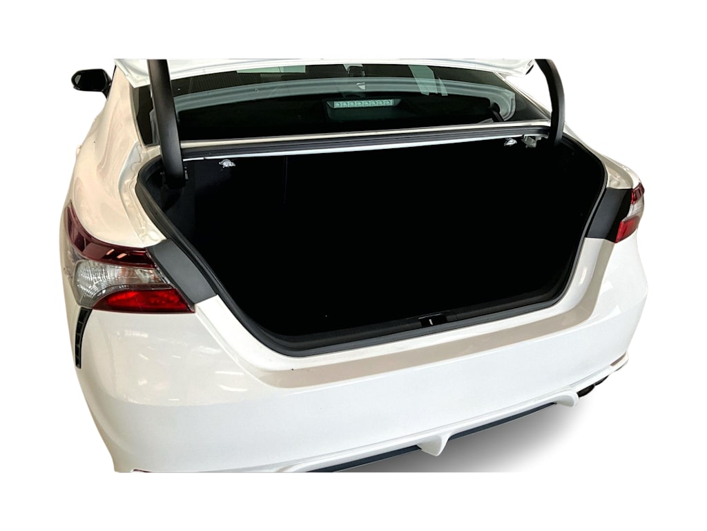 Thumbnail: 2022 Toyota Camry - 17