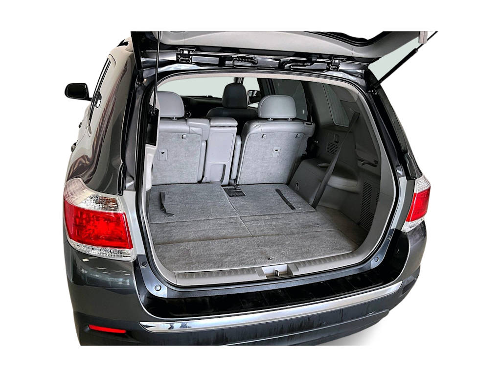 Thumbnail: 2013 Toyota Highlander - 17