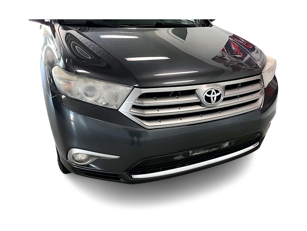 Thumbnail: 2013 Toyota Highlander - 28