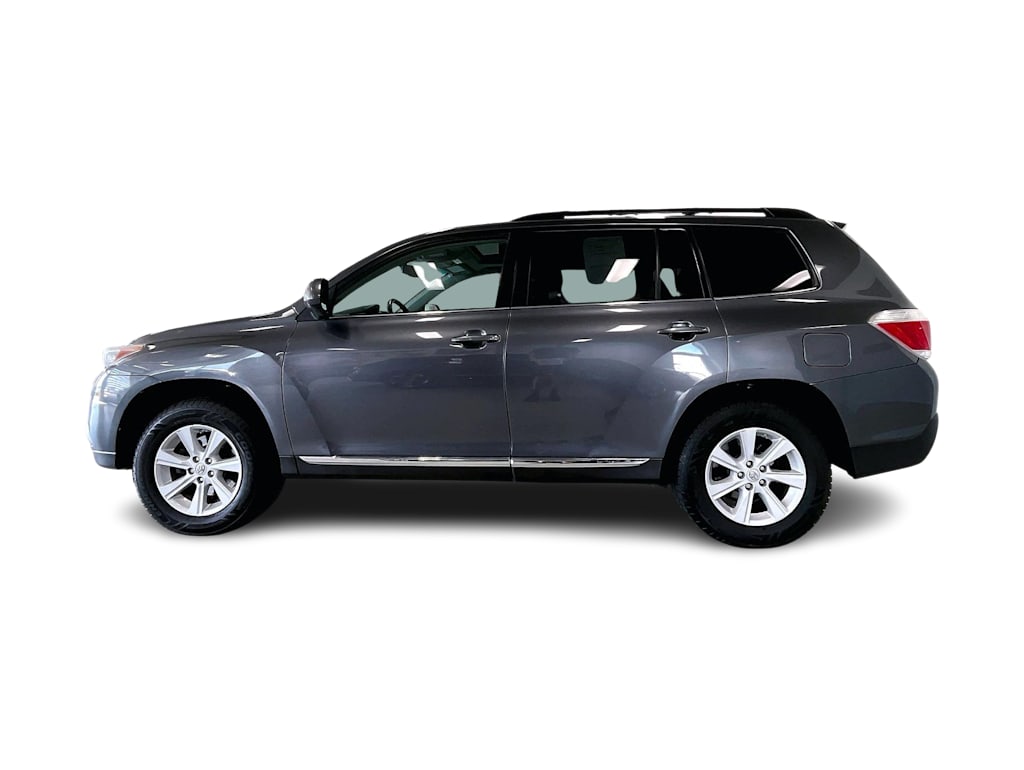 Thumbnail: 2013 Toyota Highlander - 3