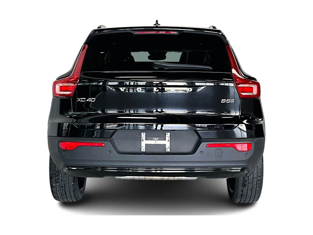 Thumbnail: 2025 Volvo XC40 - 5
