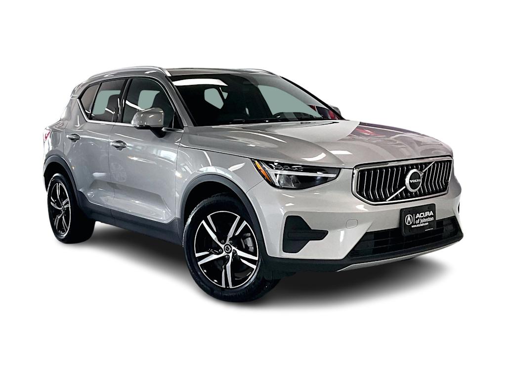 Thumbnail: 2025 Volvo XC40 - 21