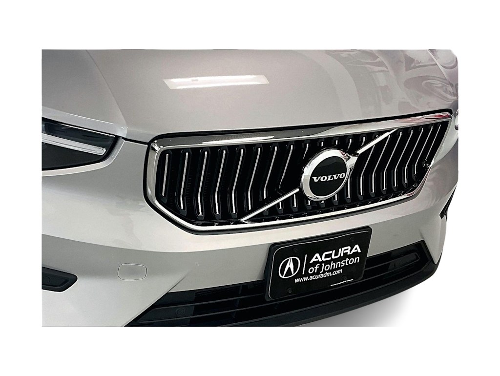Thumbnail: 2025 Volvo XC40 - 31