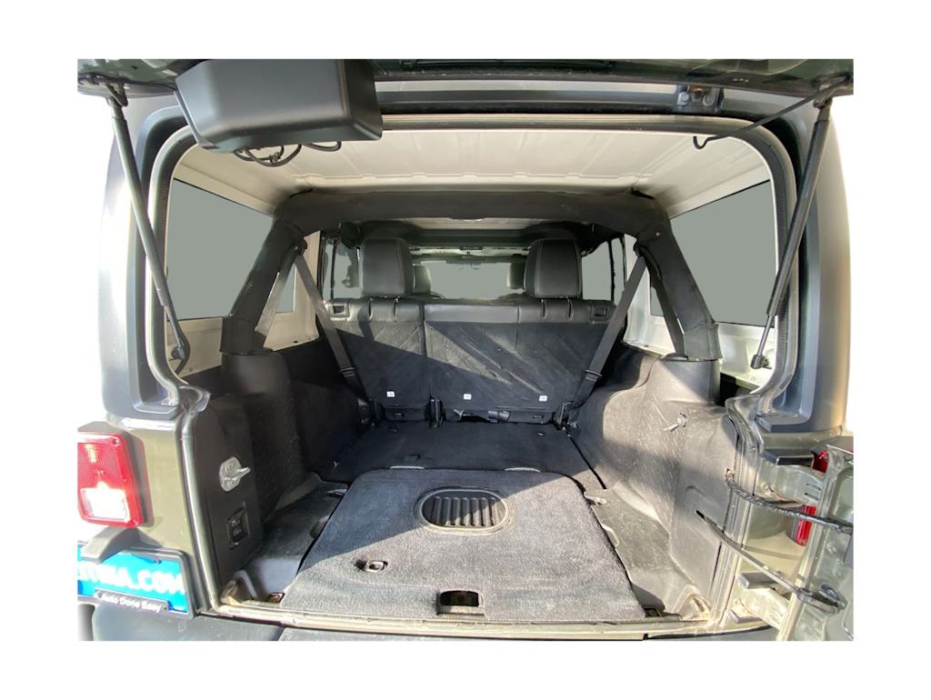 Thumbnail: 2016 Jeep Wrangler - 13