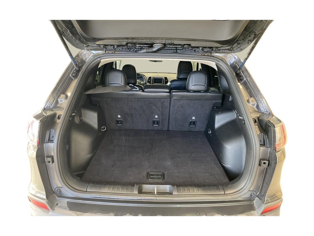 Thumbnail: 2020 Jeep Cherokee - 15