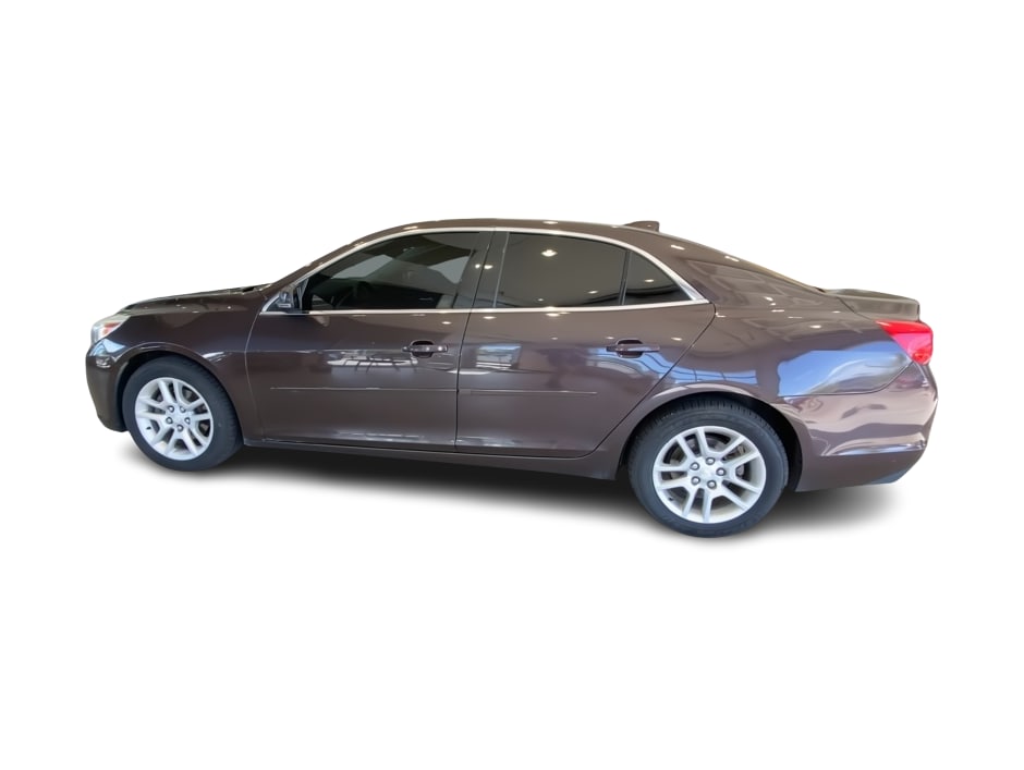 Thumbnail: 2015 Chevrolet Malibu - 3