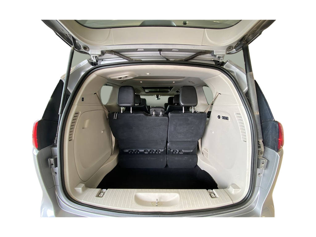 Thumbnail: 2018 Chrysler Pacifica - 15