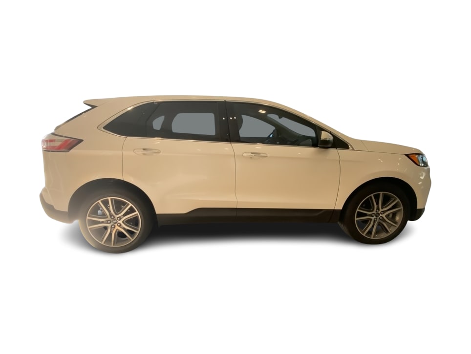 Thumbnail: 2019 Ford Edge - 19