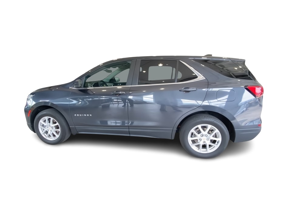 Thumbnail: 2022 Chevrolet Equinox - 3