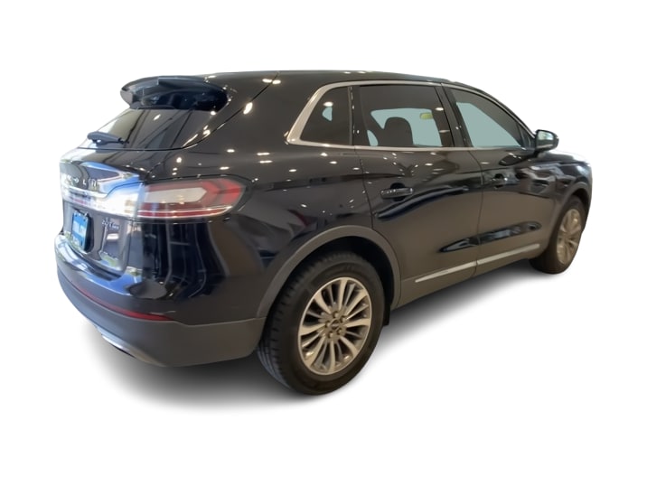 Thumbnail: 2019 Lincoln Nautilus - 17
