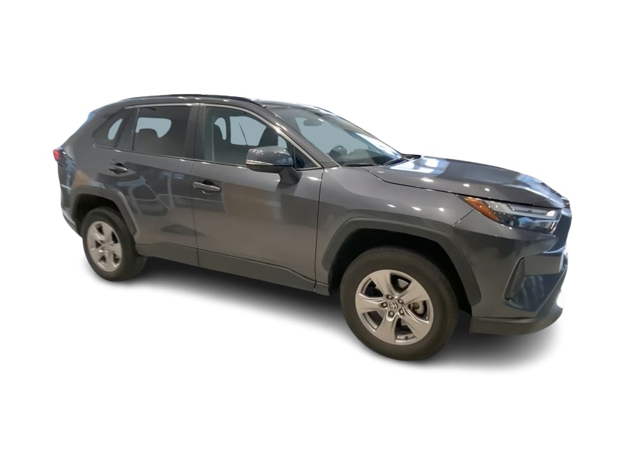 2022 Toyota RAV4 XLE 16