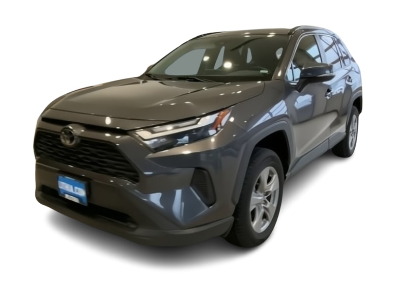 2022 Toyota RAV4 XLE 16