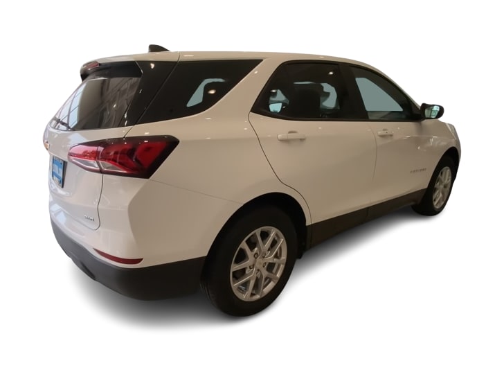 Thumbnail: 2022 Chevrolet Equinox - 18
