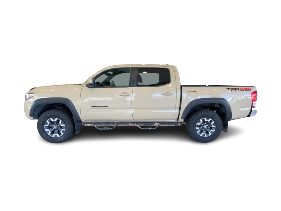 Thumbnail: 2017 Toyota Tacoma - 3