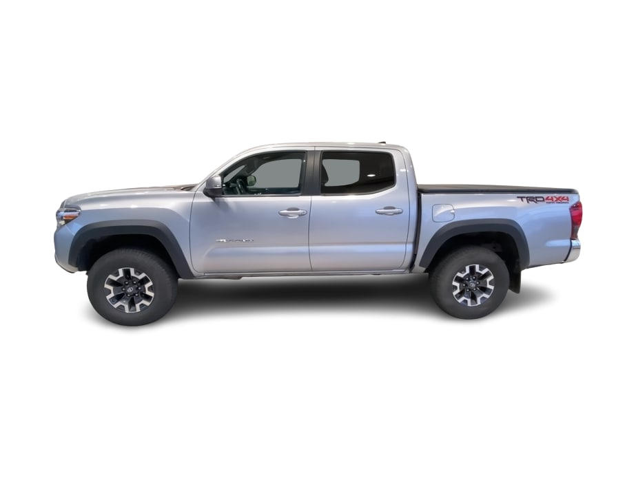 Thumbnail: 2019 Toyota Tacoma - 3