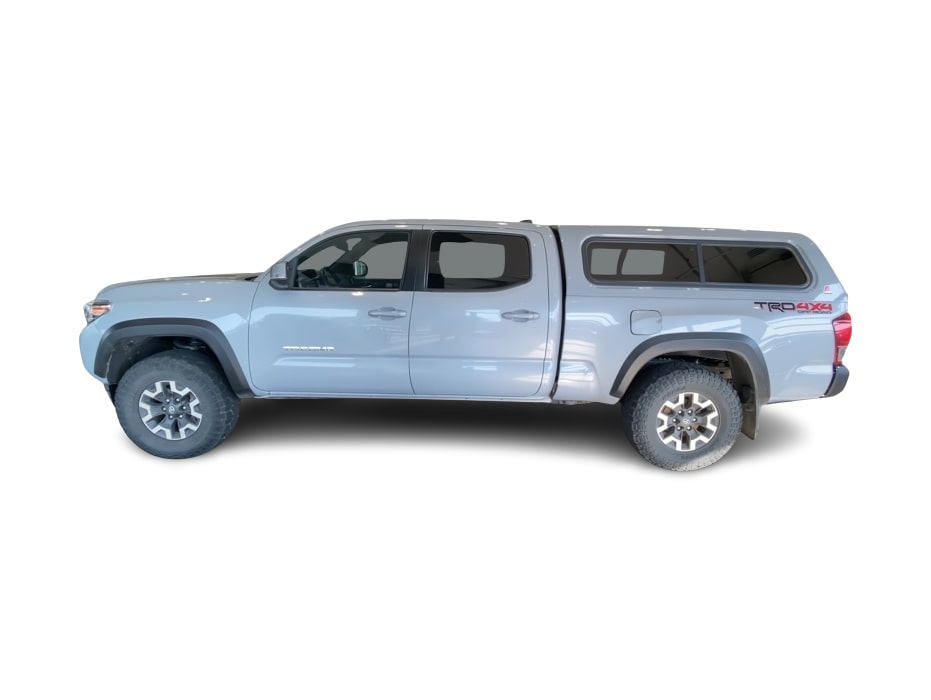 Thumbnail: 2018 Toyota Tacoma - 3