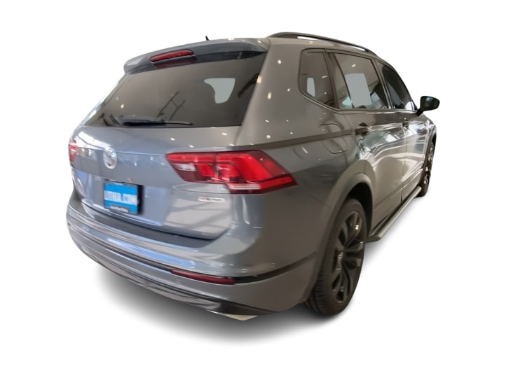Thumbnail: 2021 Volkswagen Tiguan - 17