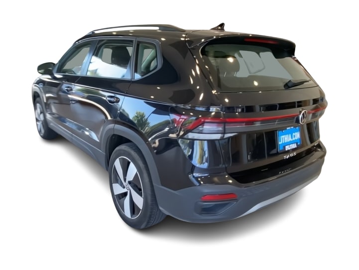 Thumbnail: 2025 Volkswagen Taos - 17