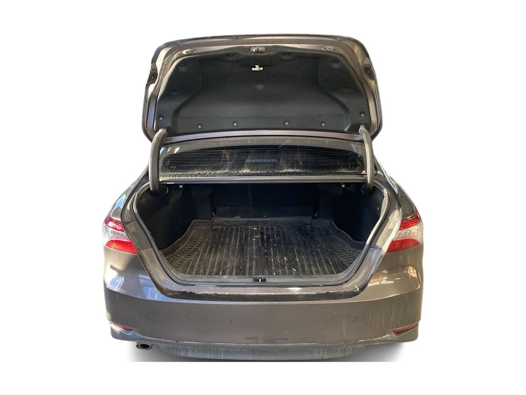 Thumbnail: 2018 Toyota Camry - 15