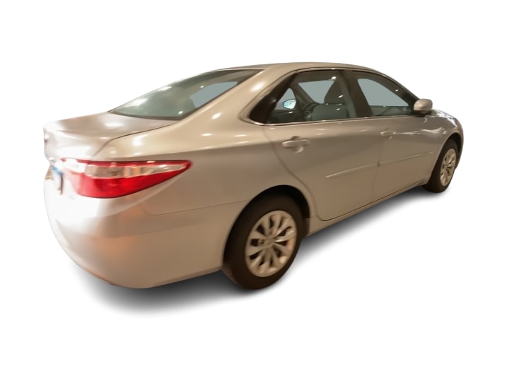 Thumbnail: 2016 Toyota Camry - 17