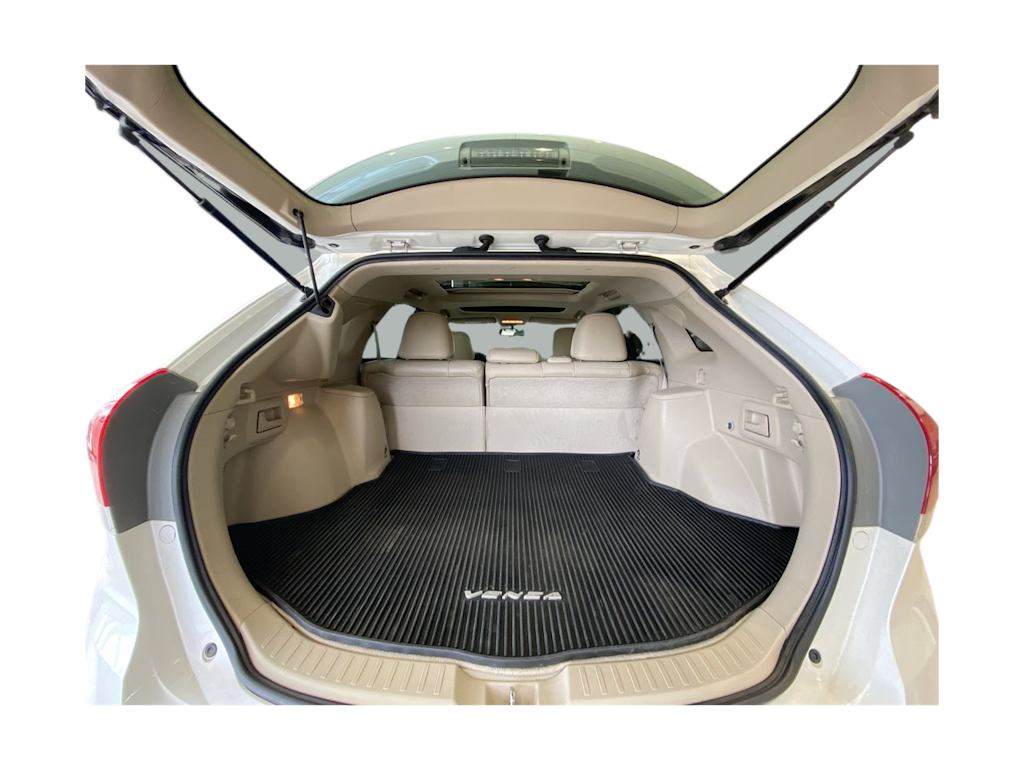 Thumbnail: 2012 Toyota Venza - 15