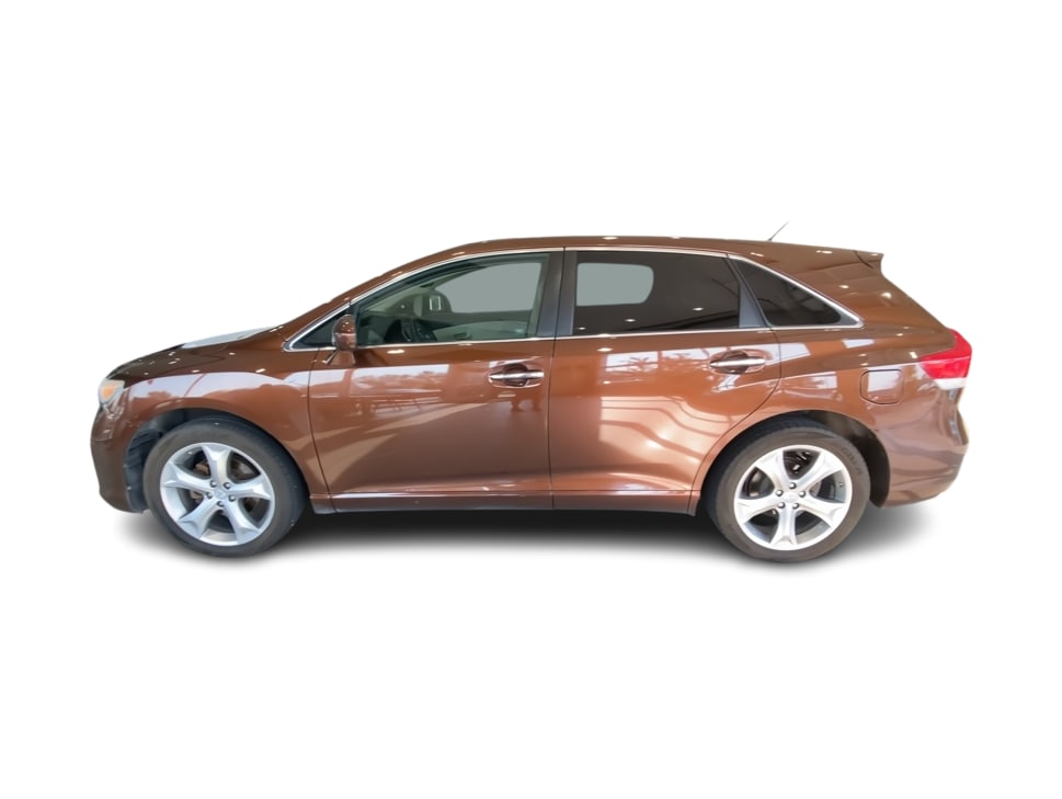 Thumbnail: 2012 Toyota Venza - 3