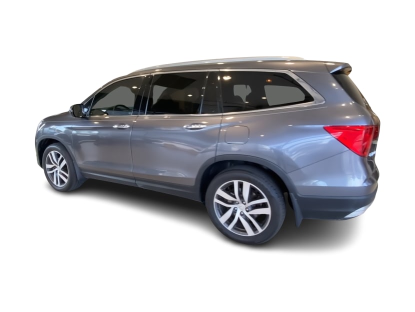 Thumbnail: 2017 Honda Pilot - 16