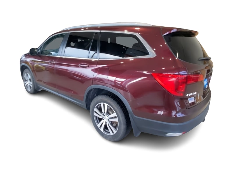 Thumbnail: 2017 Honda Pilot - 4