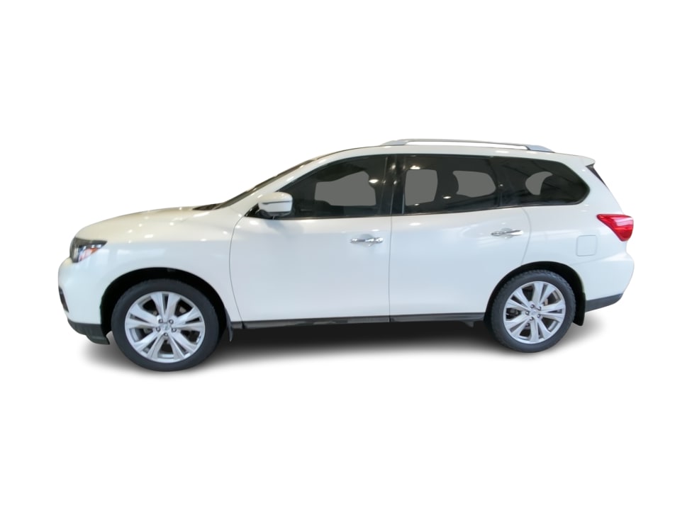 Thumbnail: 2019 Nissan Pathfinder - 16