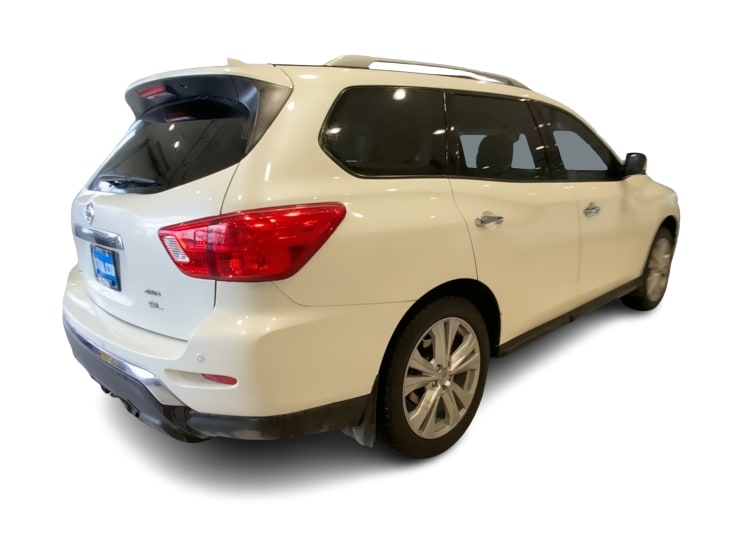 Thumbnail: 2019 Nissan Pathfinder - 18