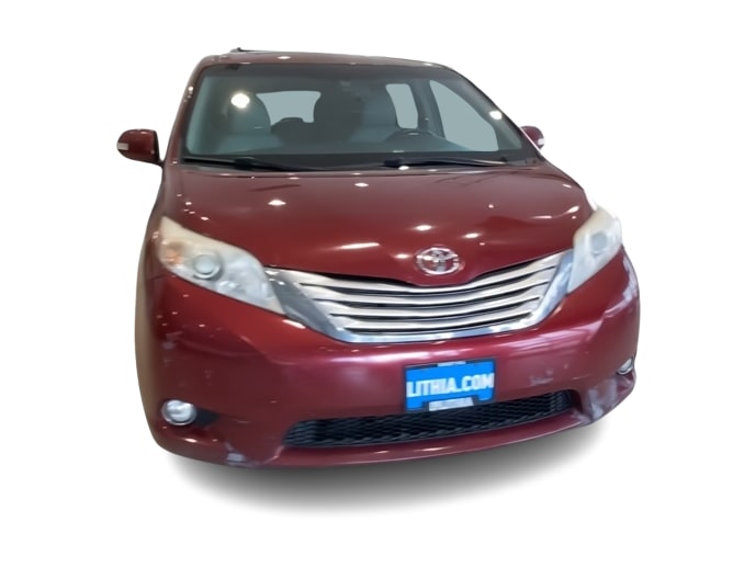 Thumbnail: 2014 Toyota Sienna - 4