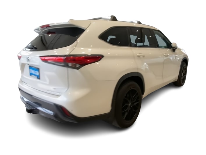 Thumbnail: 2021 Toyota Highlander - 19