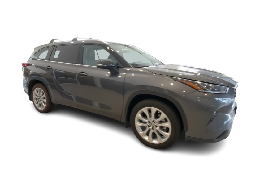 Thumbnail: 2022 Toyota Highlander - 17