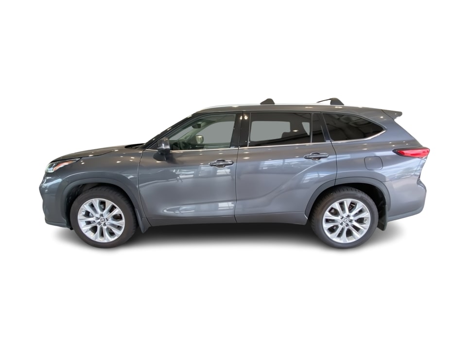 Thumbnail: 2022 Toyota Highlander - 3