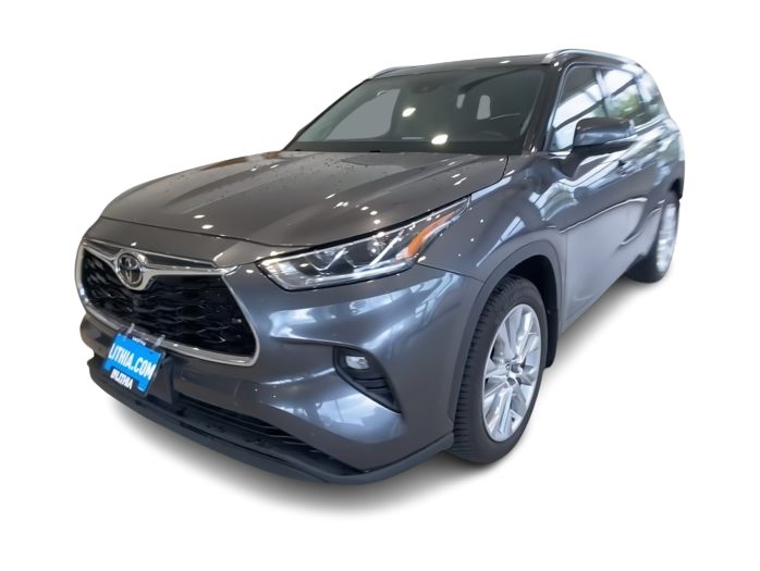 Thumbnail: 2022 Toyota Highlander - 16