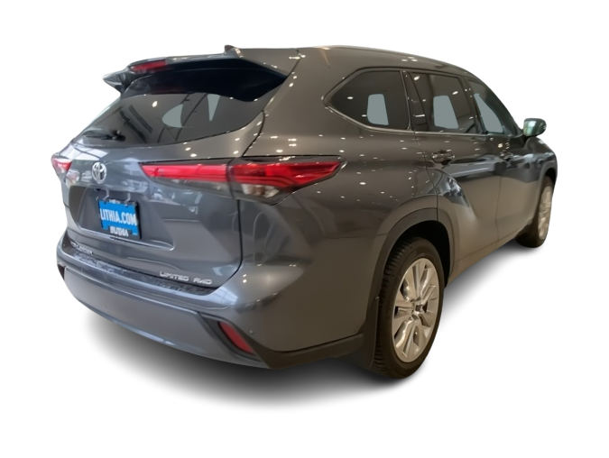 Thumbnail: 2022 Toyota Highlander - 18