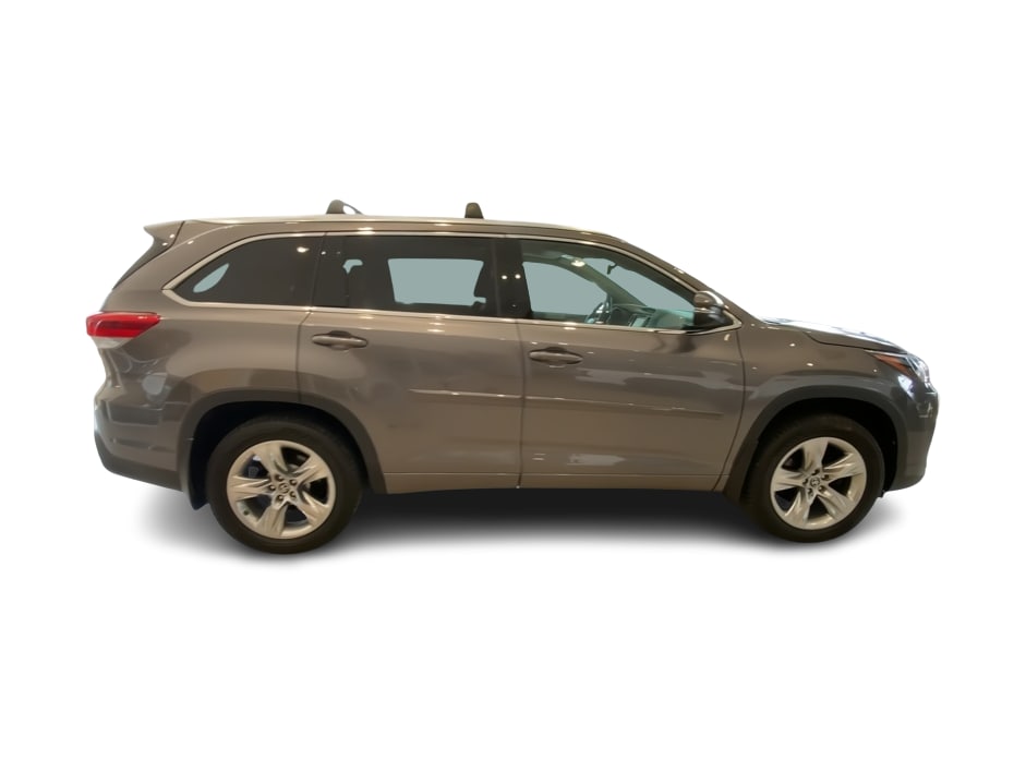 Thumbnail: 2017 Toyota Highlander - 20