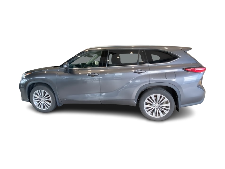 Thumbnail: 2022 Toyota Highlander - 3