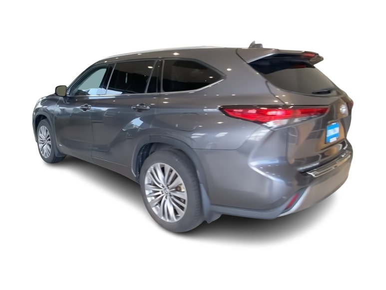 Thumbnail: 2022 Toyota Highlander - 4