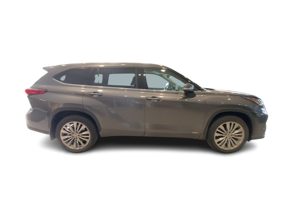 Thumbnail: 2022 Toyota Highlander - 19