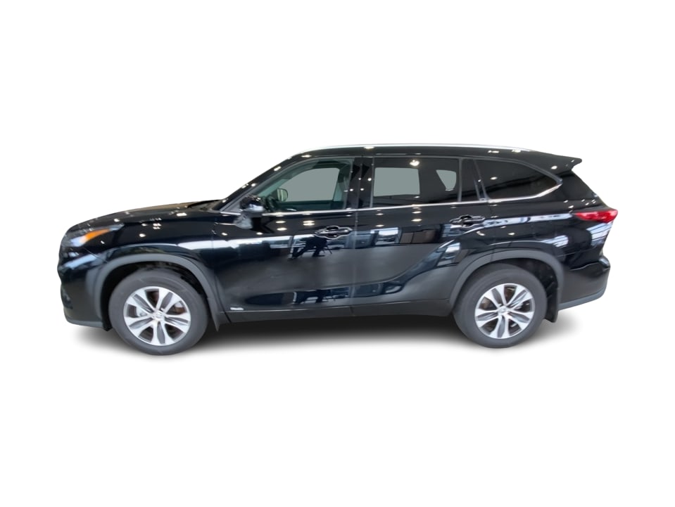 Thumbnail: 2021 Toyota Highlander - 3