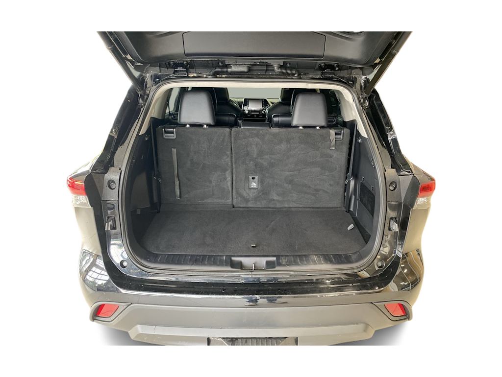 Thumbnail: 2021 Toyota Highlander - 15