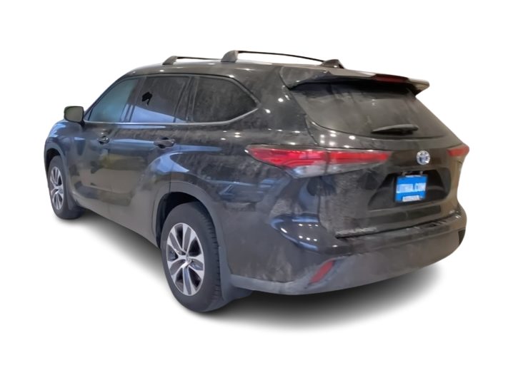 Thumbnail: 2022 Toyota Highlander - 4