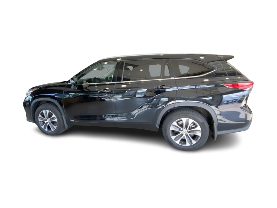 Thumbnail: 2022 Toyota Highlander - 3