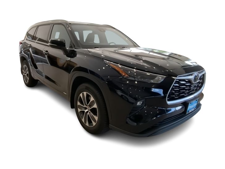Thumbnail: 2022 Toyota Highlander - 15
