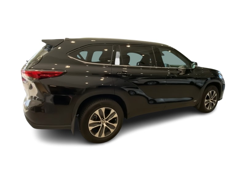 Thumbnail: 2022 Toyota Highlander - 18